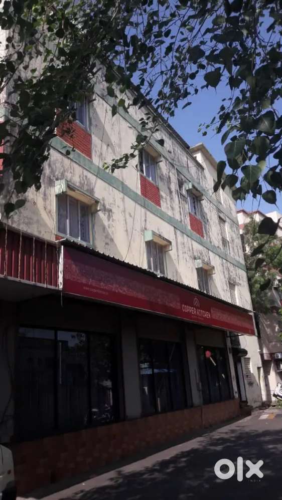 Main Area Commercial Building for SALE !!