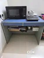 કોમ્યુટર ટેબલ