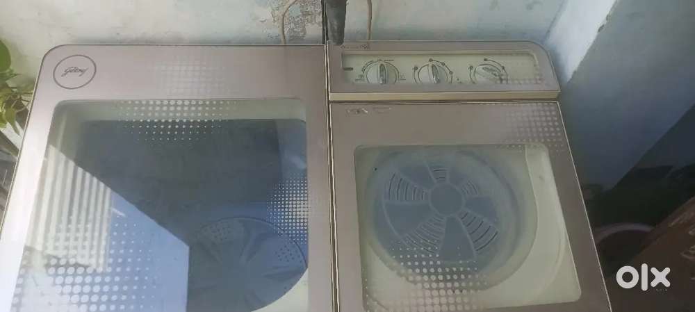 Godrej Semi-Automatic Washing Machine For Sale –Good Condition – ₹6800