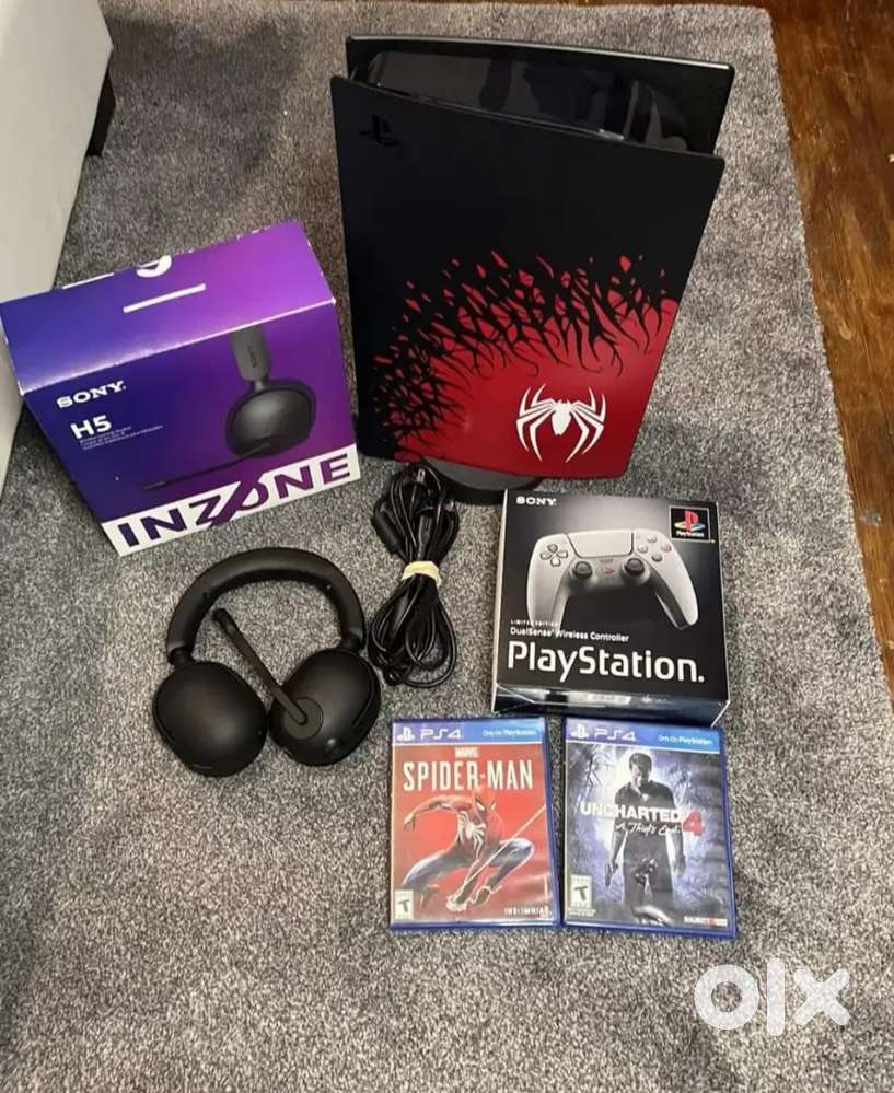 Sony PlayStation PS5 Spiderman Disc Edition 825GB Bundle Texted