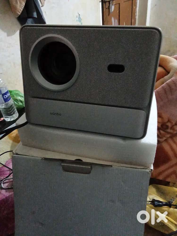 Wanbo davinvi pro projector