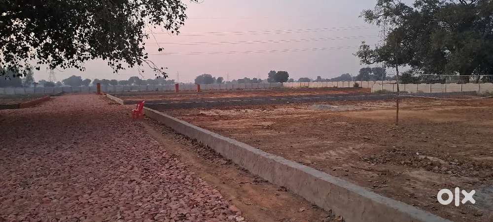 ₹9000 प्रति वर्ग गज हाथरस रोड यमुना एक्सप्रेसवे