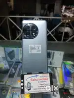 11r 256/16gb scratch less condition