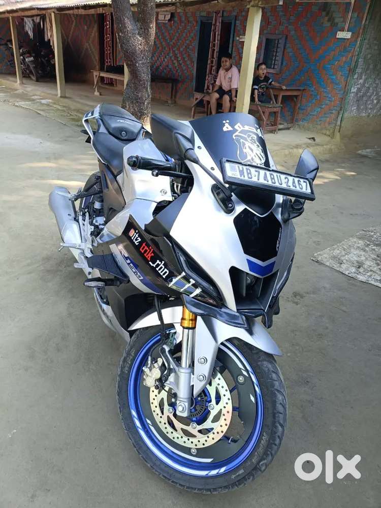 R15  october model