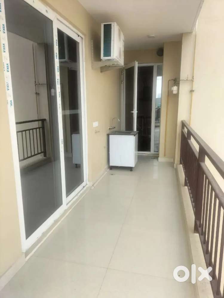 4bhk flat for Rent green Lotus saksham Patiala road Zirakpur