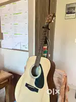Yamaha f280 tan wood color untouched condition