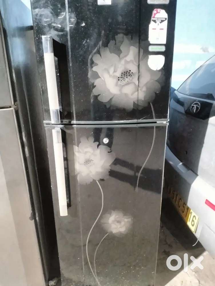 Double door fridge Videocon 230L