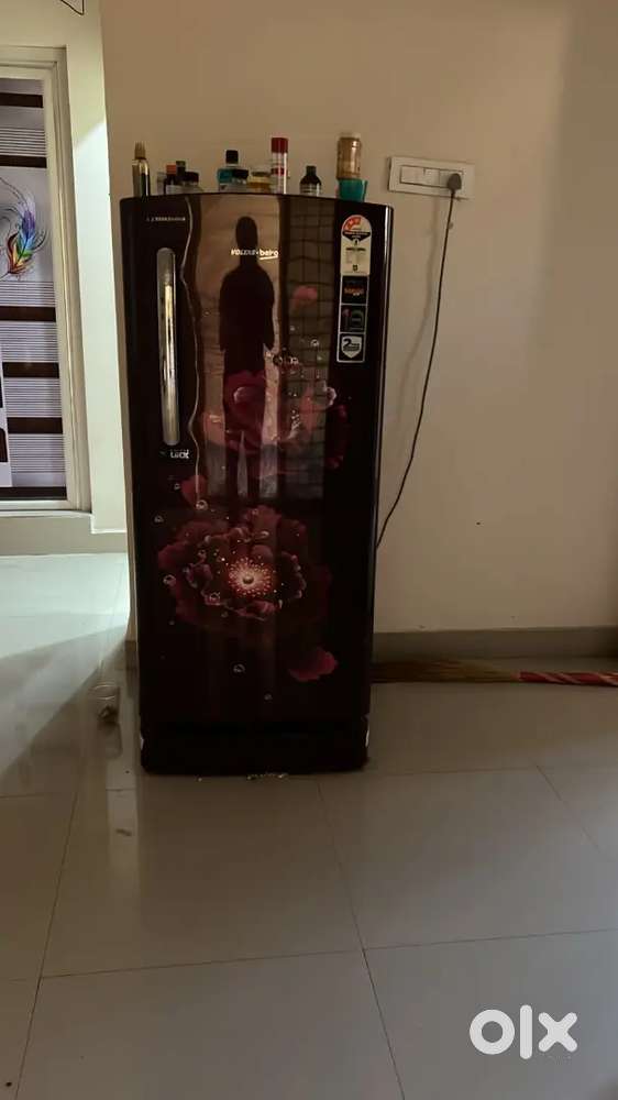 VOLTAS 195 ltrs 3star refrigerator , purchased 32 months back