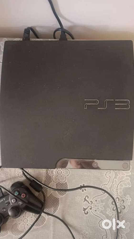 Sony PS3 320GB (Charcoal Black)  + 1 Controller