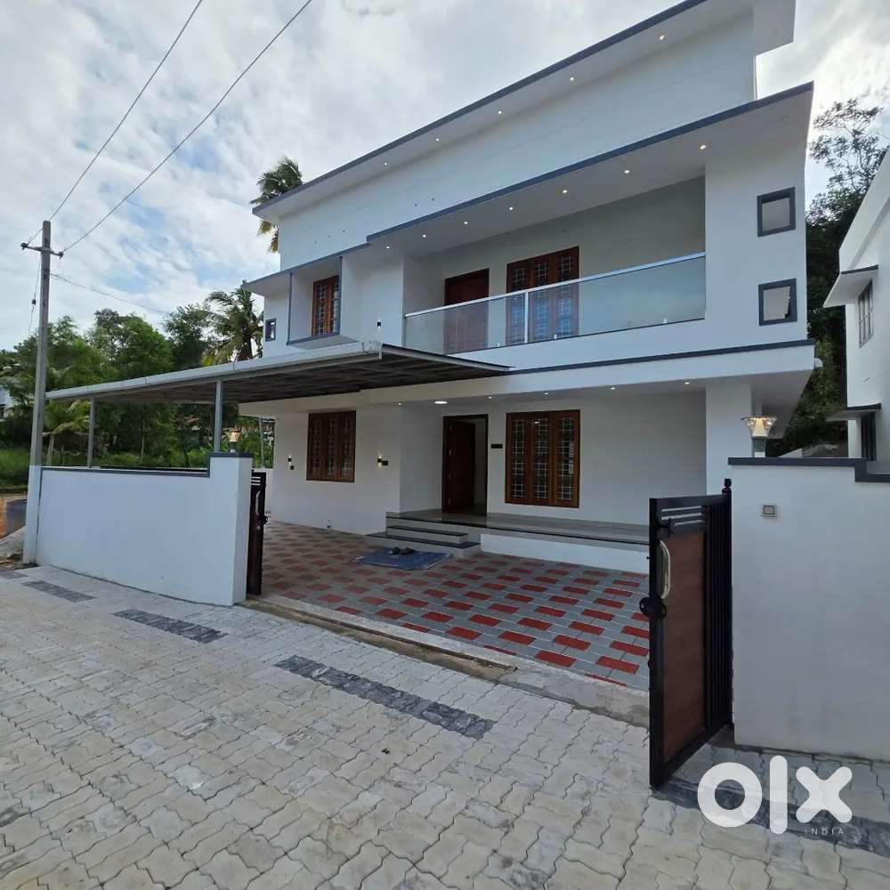 4 BHK Kariavattom Pullannivila