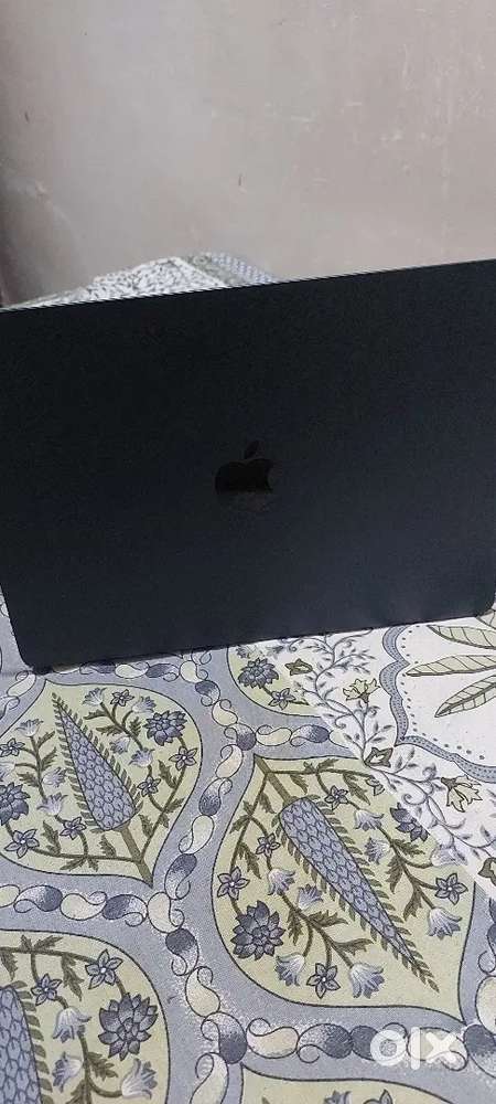 APPLE
Apple MacBook AIR M2