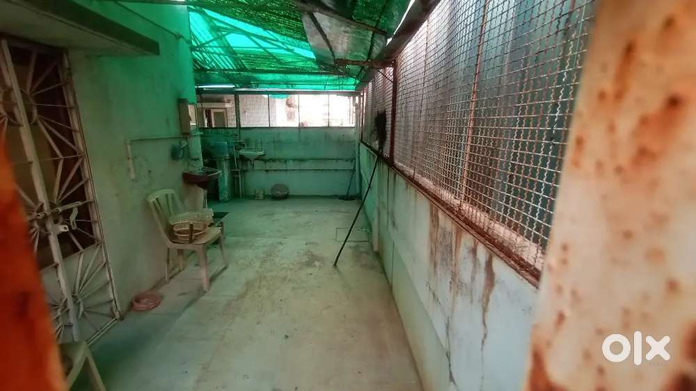 1090sqft plot tenement for sale at alkapuri jetalpur road