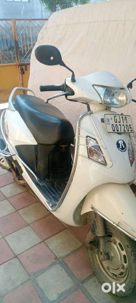 Hero pleasure white colour