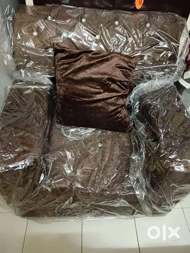 New 5 seater sofa with center table