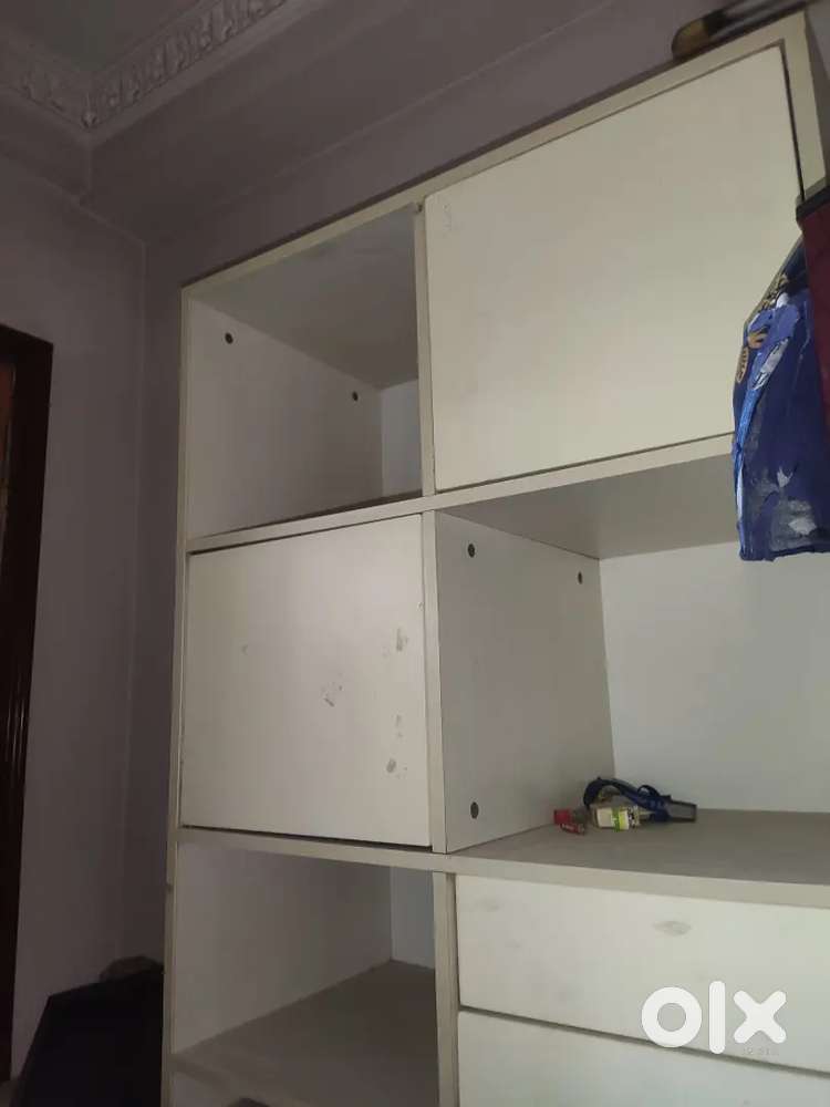 It's a very good open cupboard