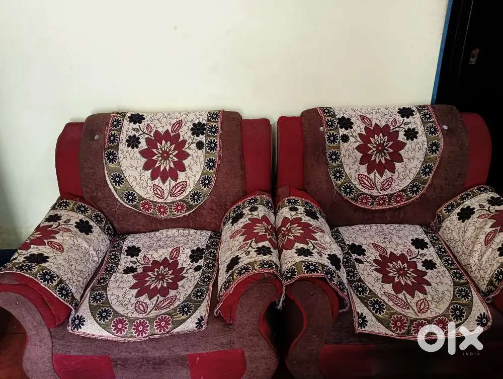Sofa set 2 short an 1 long sofa with free sofa cover