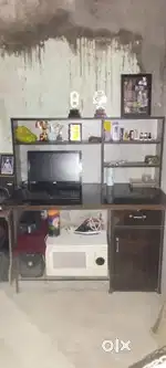 Computer table