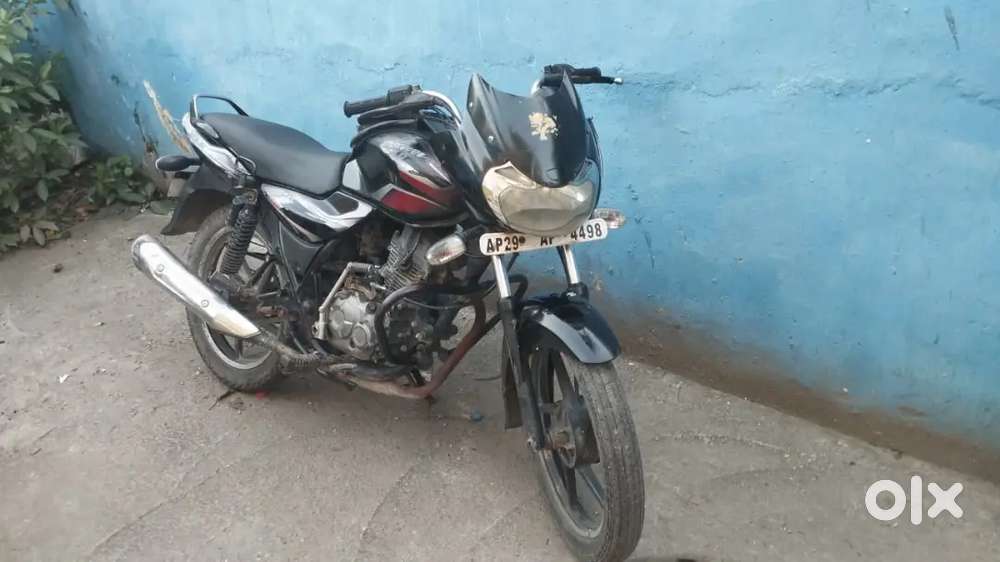 BAJAJ Discover (100) 80km milage Good running condition