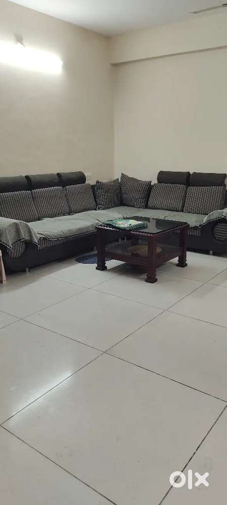 2 BHK fully furnished flat for Rent .