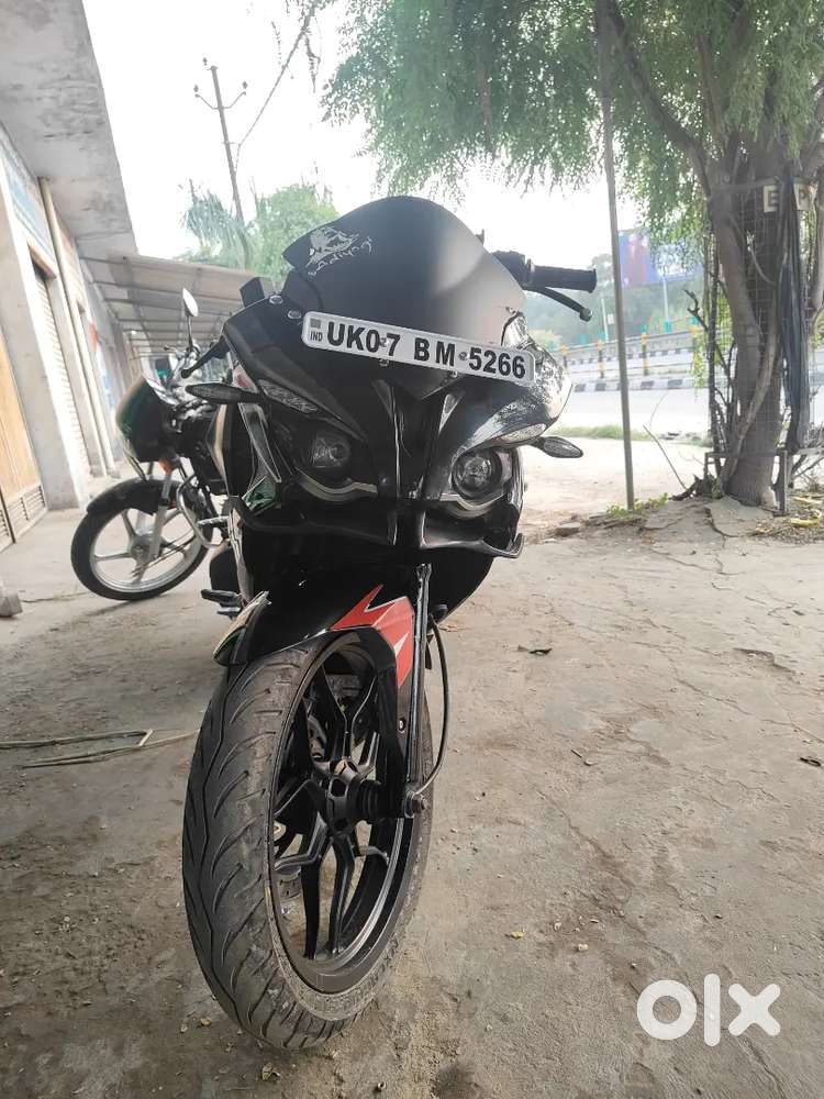 Pulsar rs 200 2015 oct model
