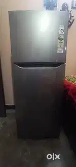 LG DOUBLE DOOR FRIDGE (260 LTR) IN EXCELLENT CONDITION