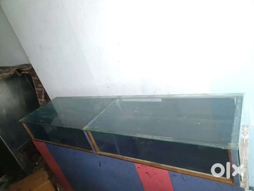 Good loking glass counter