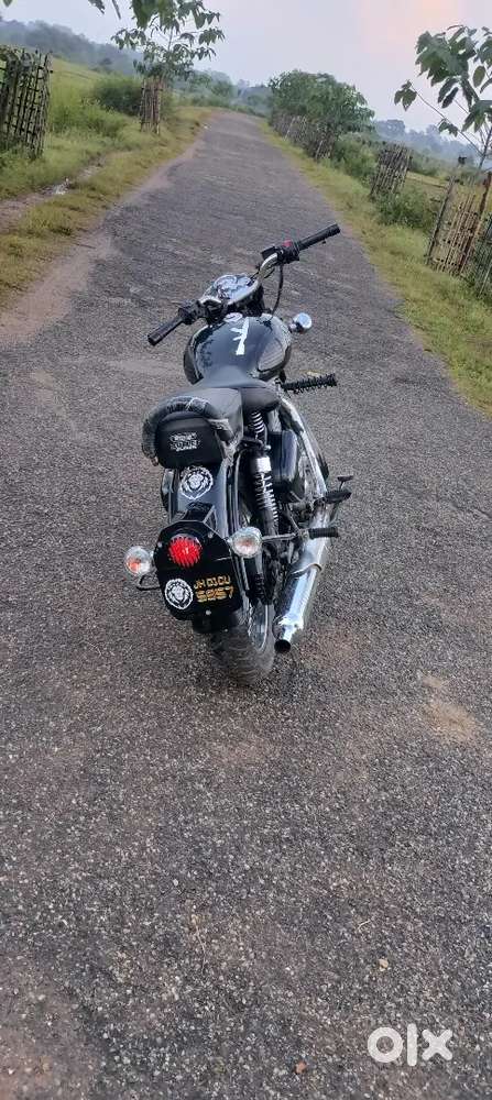 ROYAL Enfield classic bs4 350