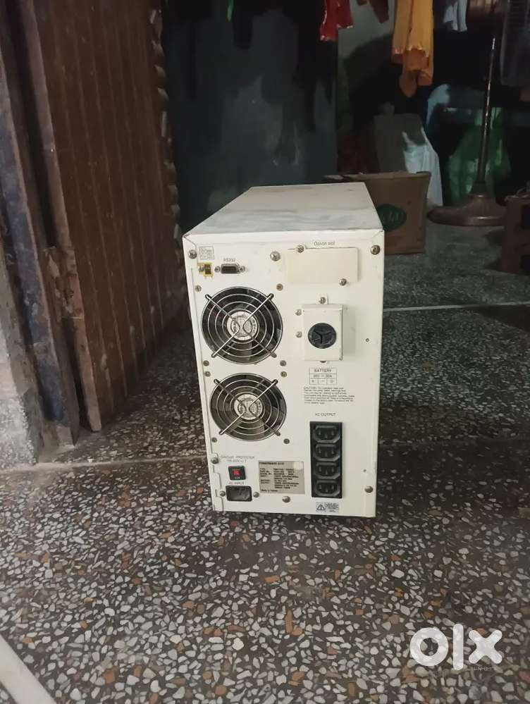 Powerware 9110 High-Capacity UPS