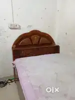 Single bed with box