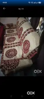बेस्ट कंडीशन में सोफा सेट टेबल के साथ + एक स्टोरेज टेबल + छोटा टेबल