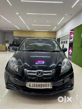 Honda amaze 1.5 turbo great condition very very good milege and very