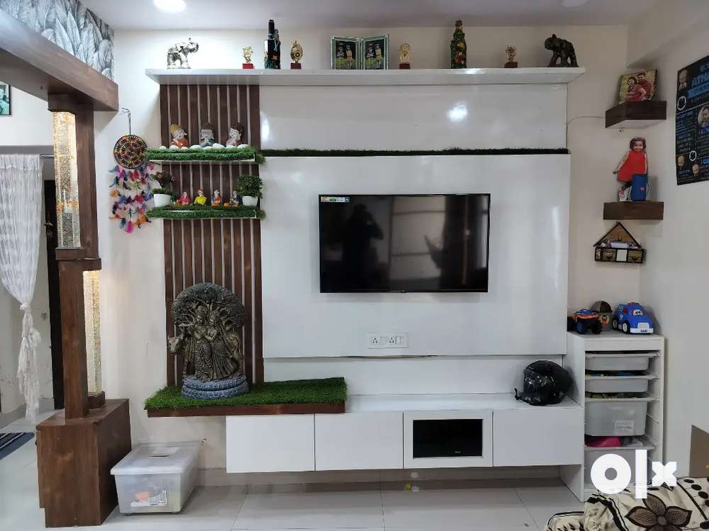 2 yrs old 2.5 BHK corner flat with 17 feet Lakeview balcony