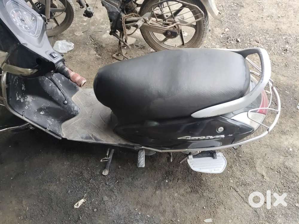 Gaadi bechna hai