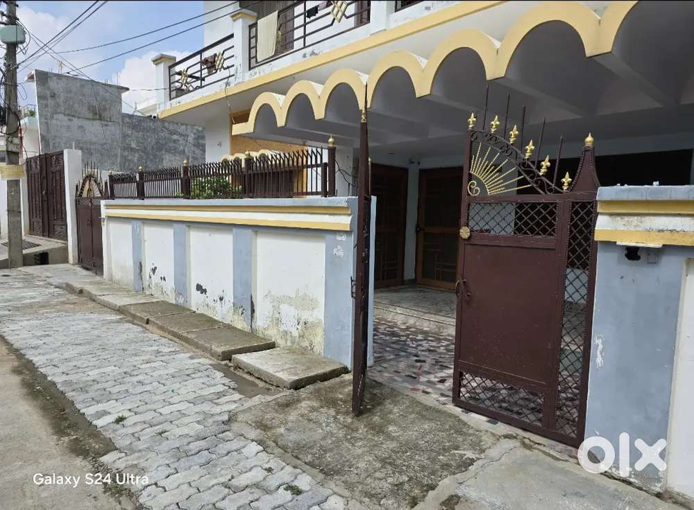 A 3/4/5 BHK Semifurnished rooms with peaceful and sound colony