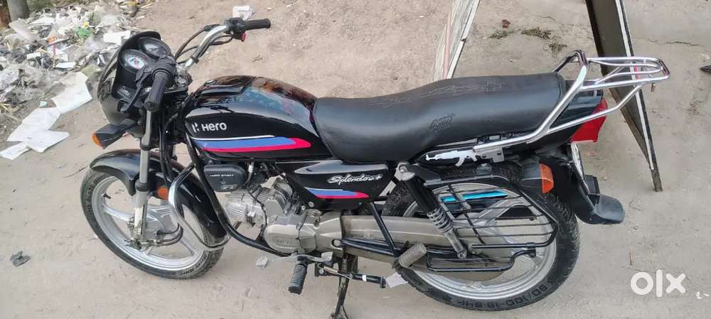 2023 model first awner