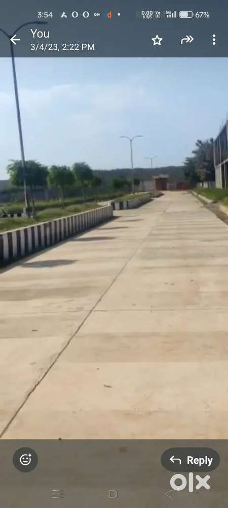 40ft चौड़ा मैन रोड है कॉलोनी का डुप्लेक्स के सामने का 25ft का रोड़ है