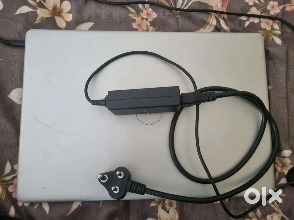 DELL Inspriron 15 3000, AMD Graphics card,Ram 8gb ,SSD 256 gb, win11