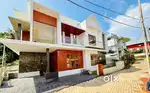 NEAR KAKKANAD CIVILSTATION 4.5CENT 4BHK NEW VILLA