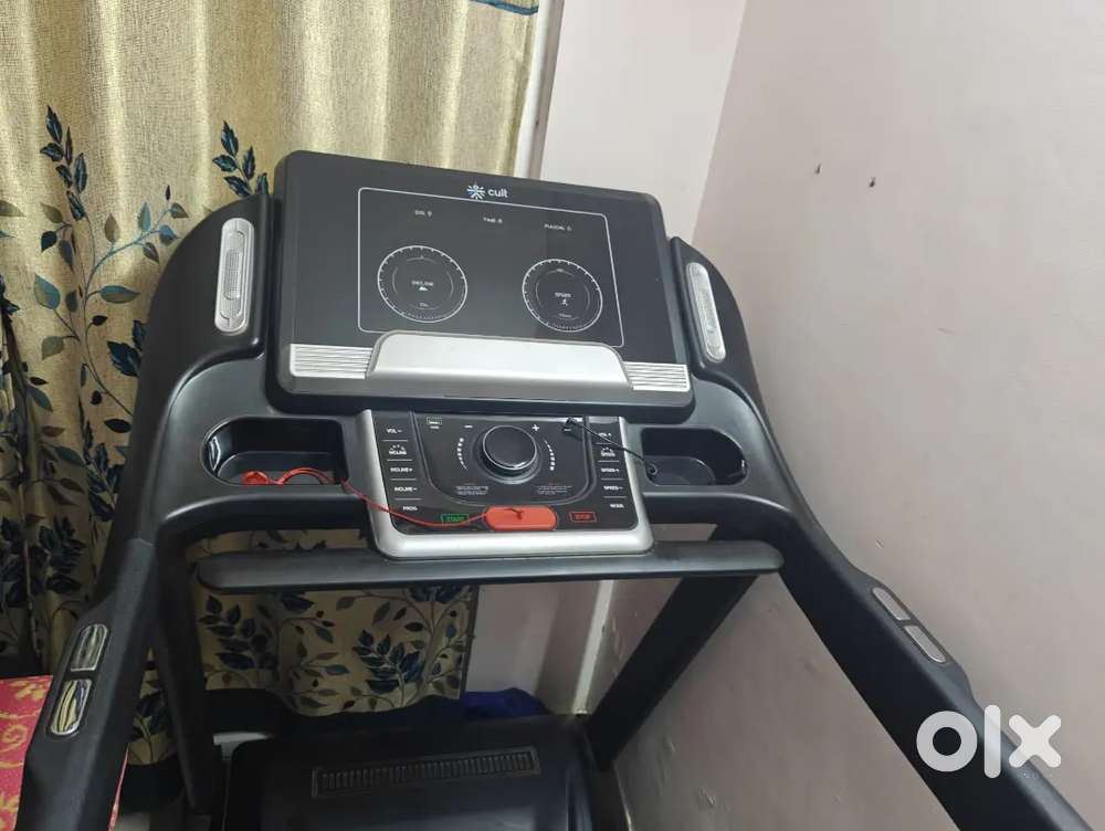 High-configuration treadmill – Cult Smartrun Dallas