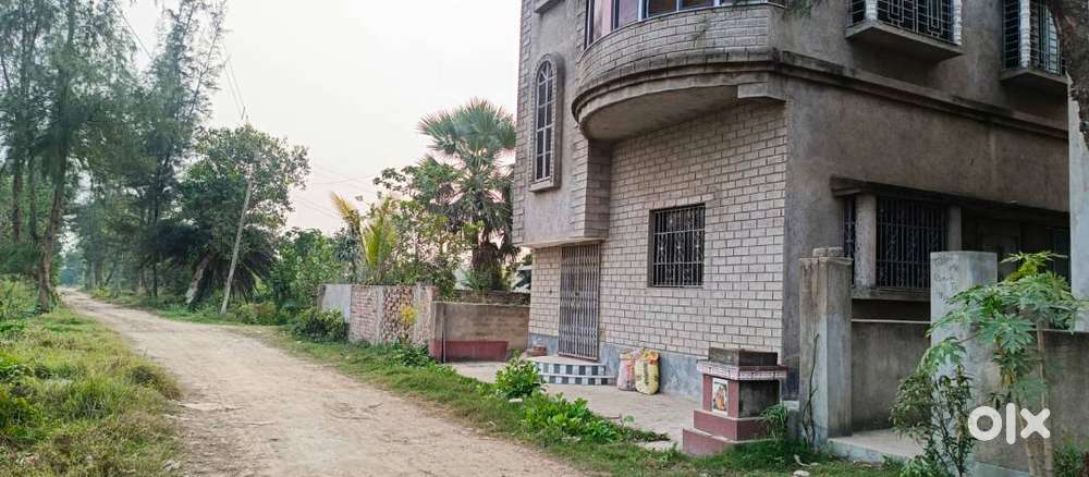 READY TO MOVE LAND IN SOUTH KOLKATA NEAR JOKA METRO STATION HURRY UP N