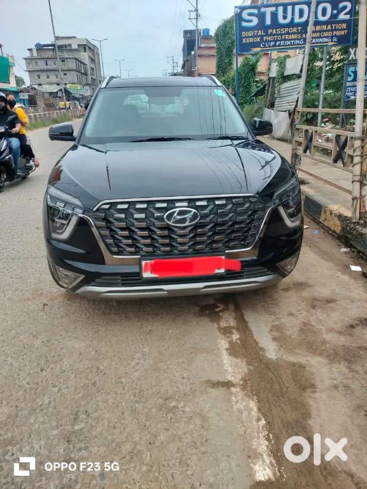 Hyundai Alcazar 2022 top model.