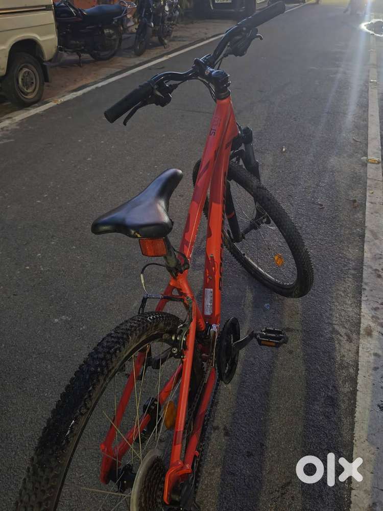 Rockrider st 100 mountain bike red aluminium frame