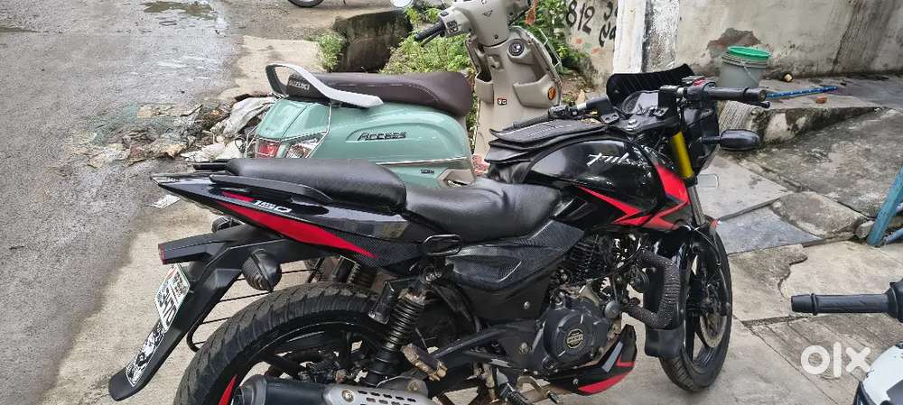 Double disk exlent condition showroom maintanence