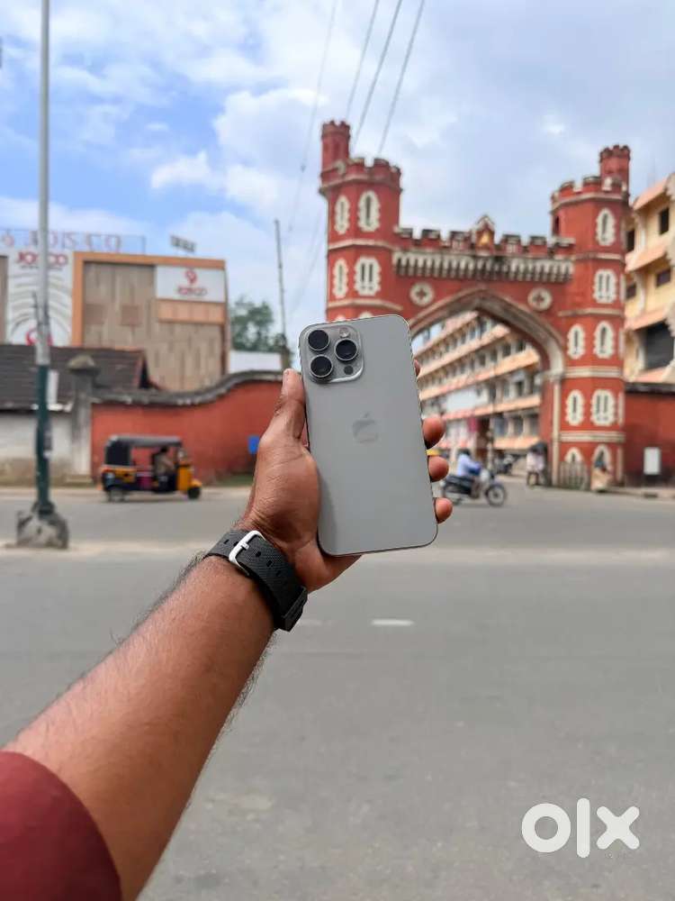 IPHONE 15 PRO MAX 256 GB 85 BH NATURAL TITANIUM