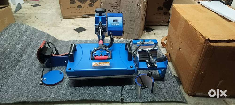 Should have the knowledge of Photoshop and Corel only Male person ..