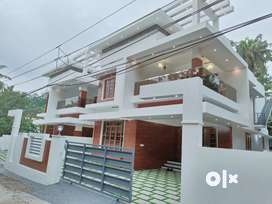 5BHK 5 CENT 2300 SQFT BRAND NEW HOUSE 3 CAR PARKING SPACE AVAILABL