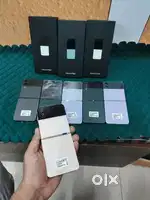 Samsung flip4 5g 256gb box packed to flip5 limited units in stock