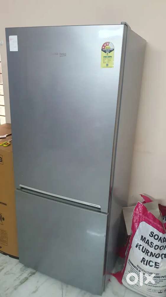 Voltas Double Door 421 Ltrs