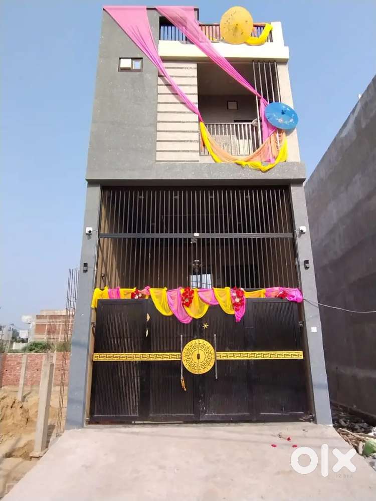 Basment for Godown and House For Family in Jhalwa