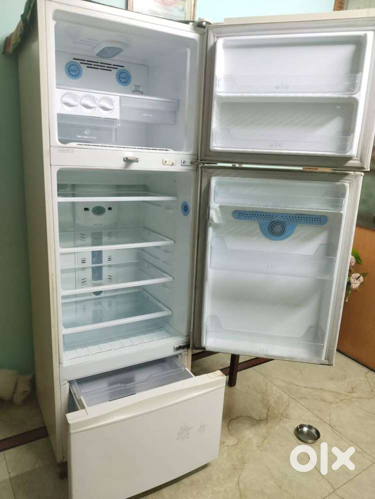 FRIDGE LG 2012 MODEL 377 L FROST 3 DOOR FIRST OWNER GOOD CONDITION